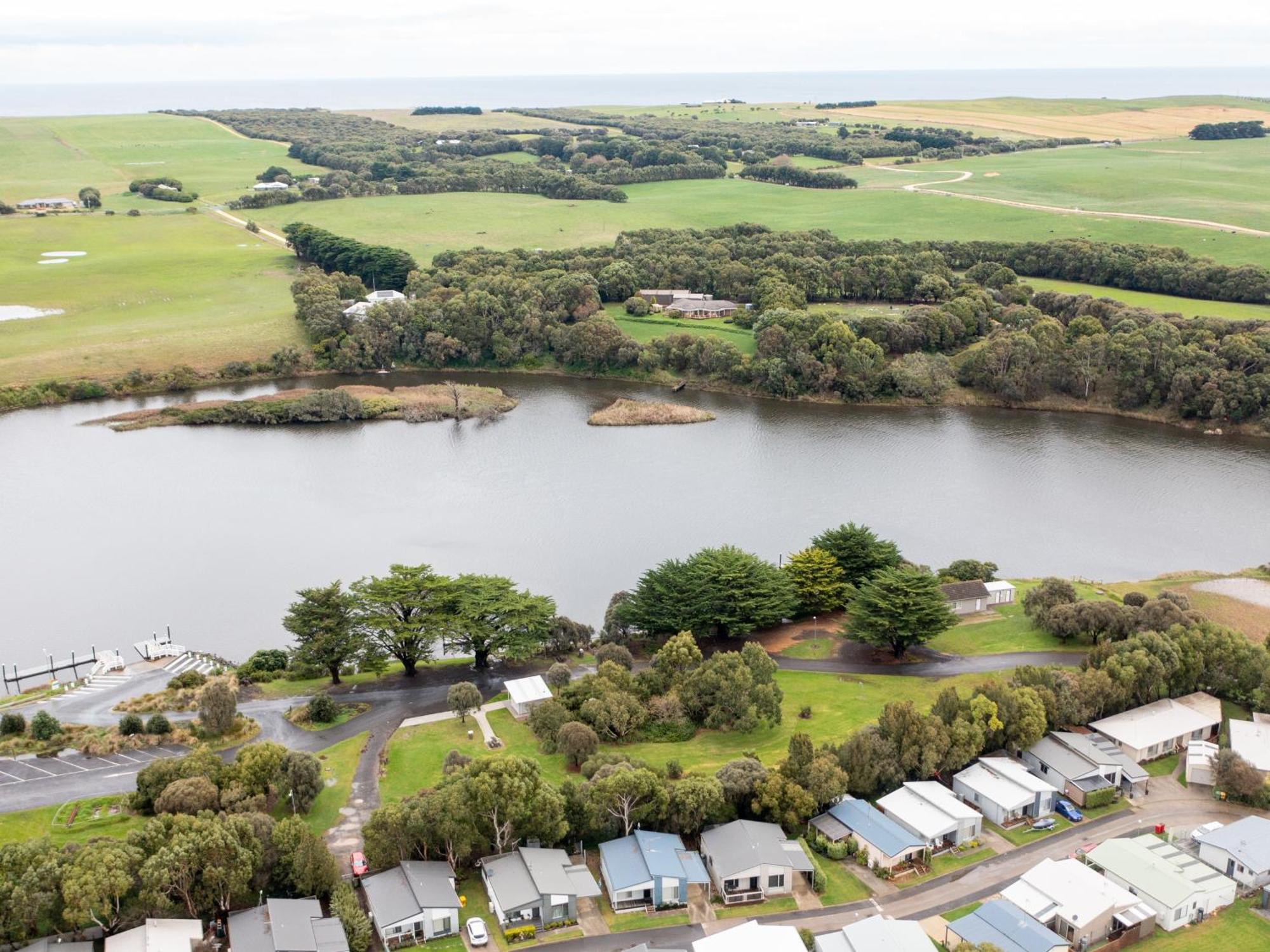 Nrma Warrnambool Riverside Holiday Park 외부 사진